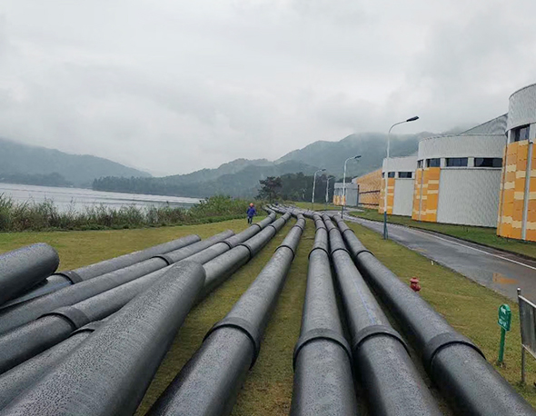 青青草大鸡巴管业助力农夫山泉水源地引水管道建设